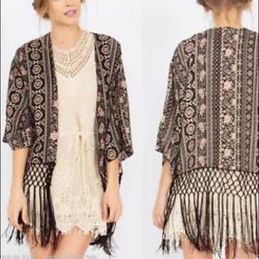 Sugarlips | Black + Cream Fringe Kimono